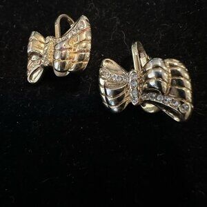 Elegant Gold Bow Earrings with Rhinestones